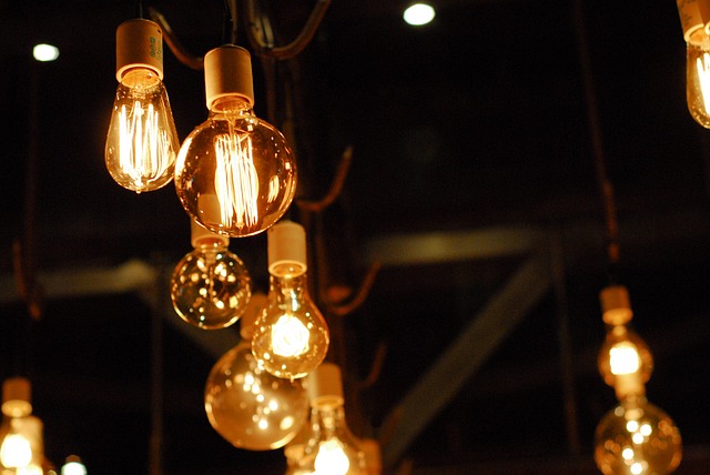 Den nostalgiske glødelampe: Hvorfor den stadig er populær i moderne indretning